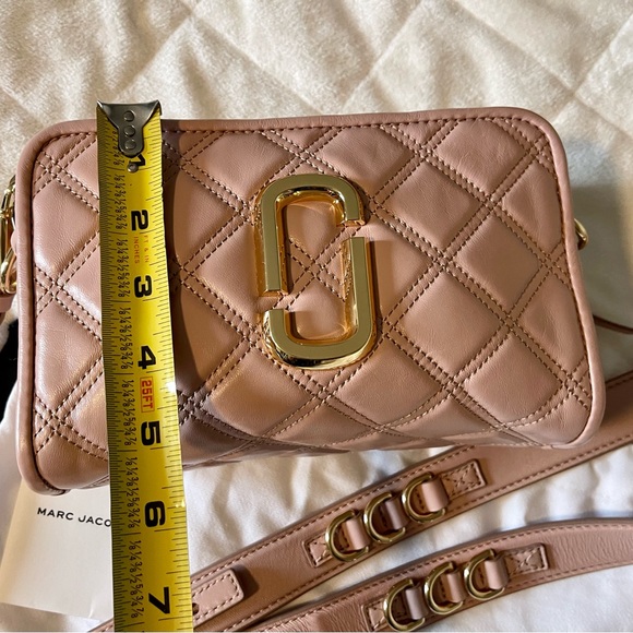 Marc Jacobs blush quilted Soft-shot Snapshot. In excellent condition. - Picture 6 of 14
